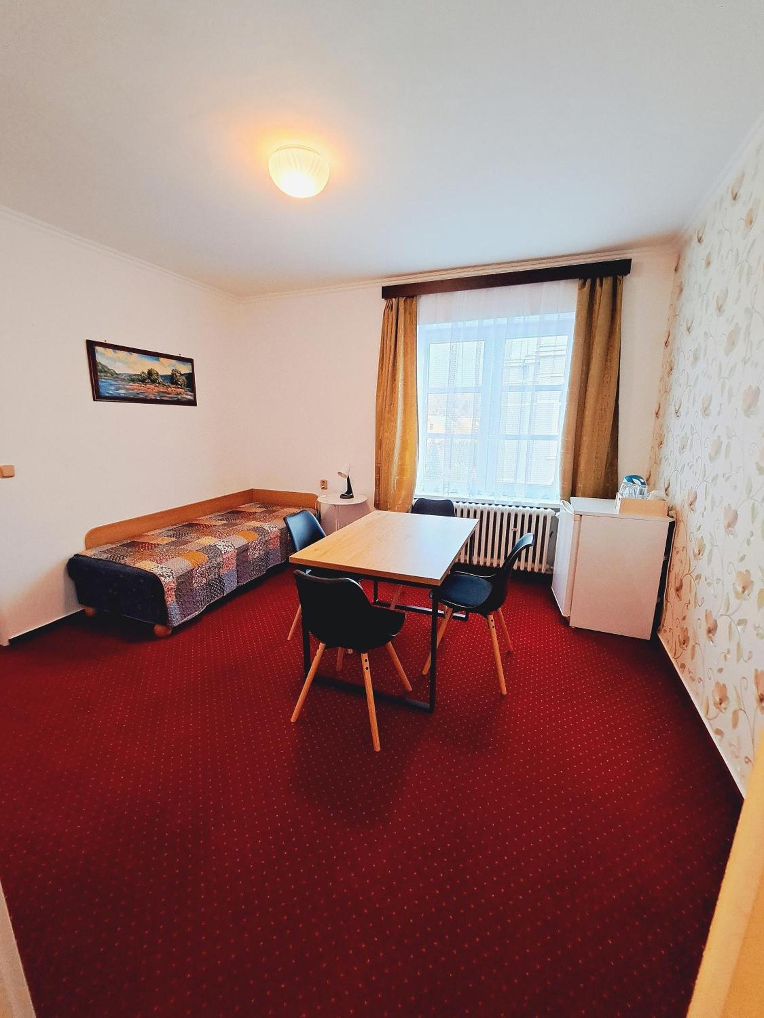 Hotel Grand Tanvald Eksteriør billede