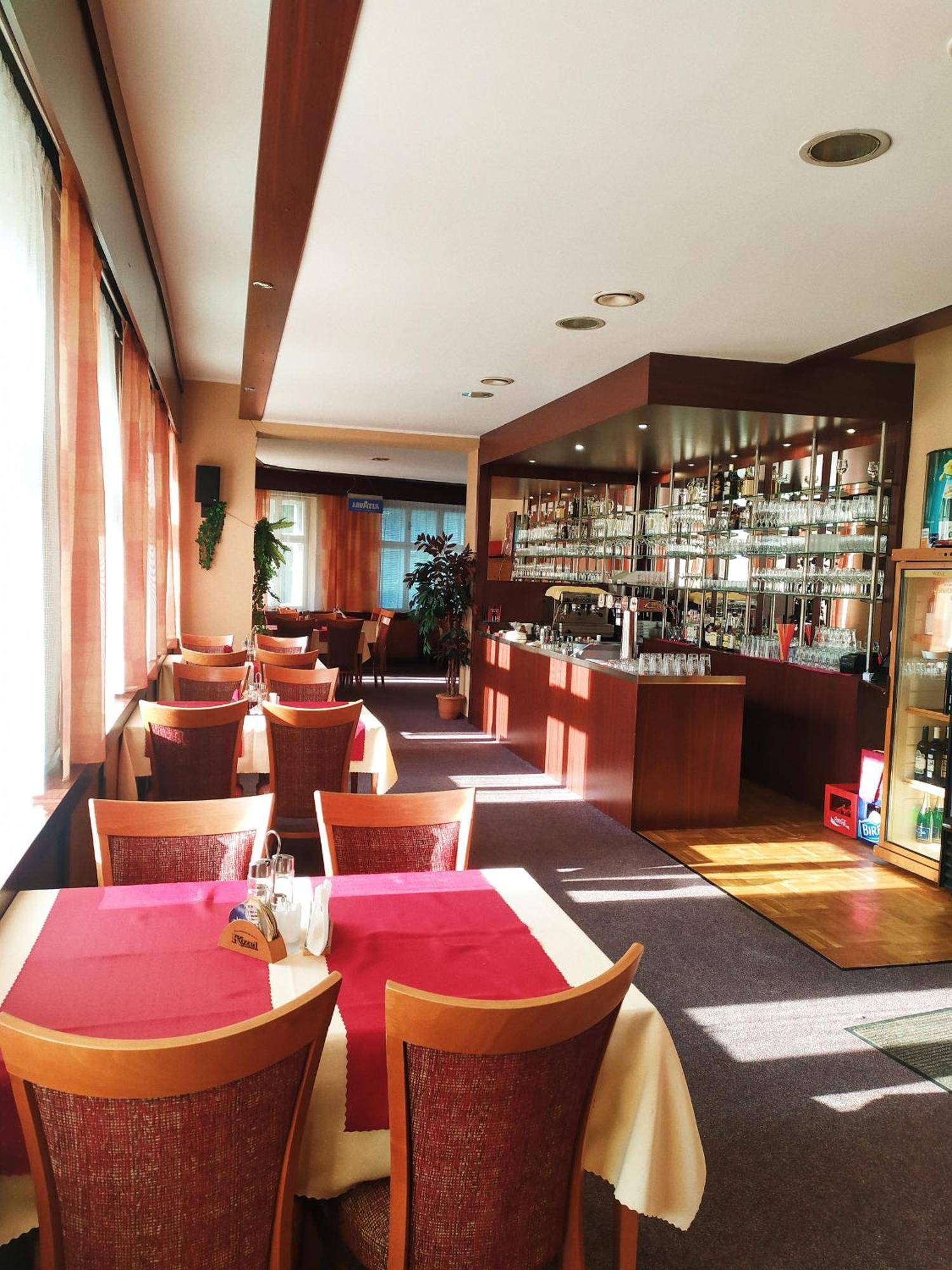 Hotel Grand Tanvald Eksteriør billede