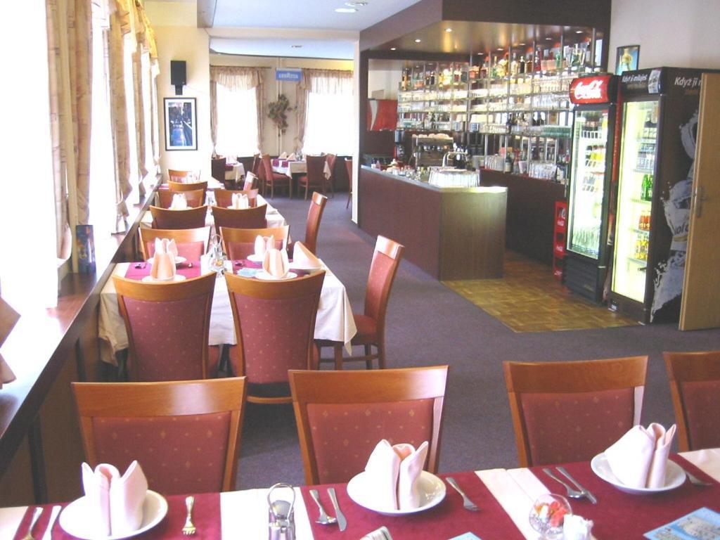 Hotel Grand Tanvald Eksteriør billede